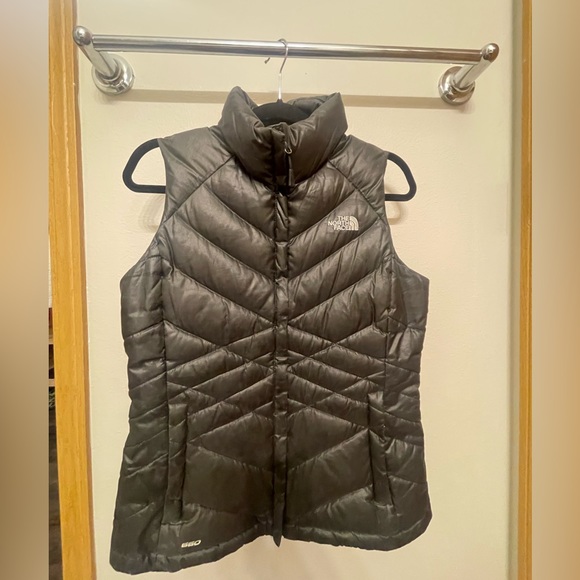 The North Face Jackets & Blazers - Women’s The North Face 660 puffer vest